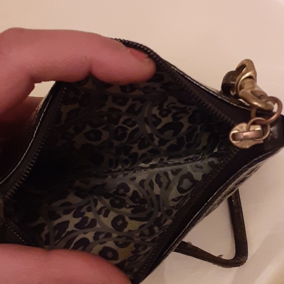 COACH POPPY Black & Gold Wristlet - Picture 4 of 5